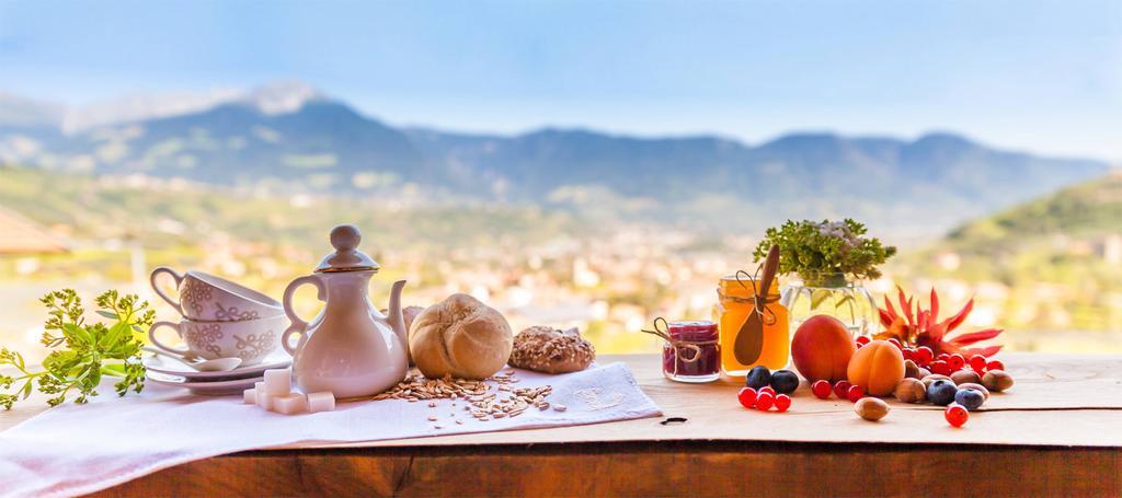 Pension An Der Linde Lagundo Dış mekan fotoğraf