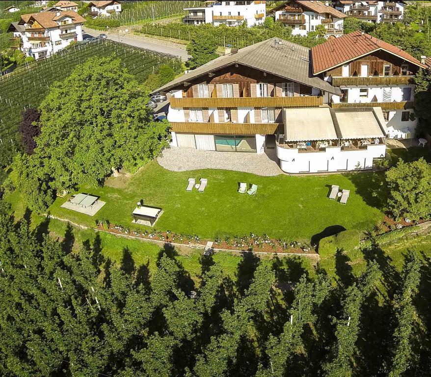 Pension An Der Linde Lagundo Dış mekan fotoğraf